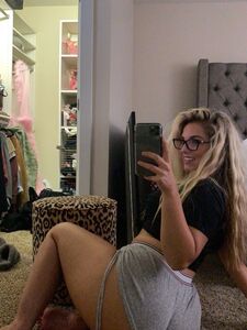 Haleighcox' OnlyFans-Profil hat die neuesten Nacktfotos geleakt.