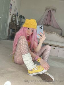 Belle Delphine Gelbe Hut Voll Onlyfans Set Durchgesickert