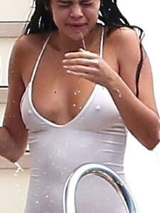 Selena Gomez Cara Delevingne Badeanzug Set Durchgesickert