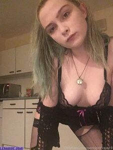 sapphirestone exklusive onlyfans geleakte Nacktbilder