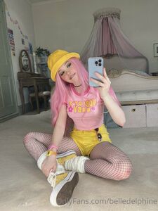 Belle Delphine Gelbe Hut Voll Onlyfans Set Durchgesickert