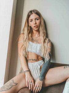 Agustina Deathliz neue heiße OnlyFans geleakte Nacktbilder