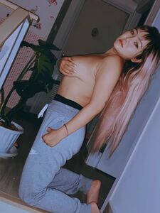 Bee zawanyaa nuevas fotos desnudas filtradas de OnlyFans