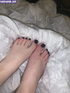 Fuite des dernières photos nues du compte OnlyFans d'Ellalxox