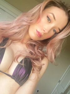 Le compte OnlyFans d'Amberkillion a fuité ses dernières photos nues.