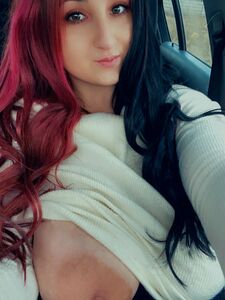 Larra aka @me_larra nudes chauds OnlyFans fuités