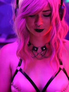 Maiyaakrin onlyfans divulgue des photos nues