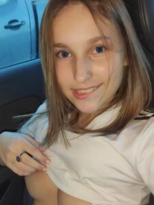 Fuites de photos nues de Leia Brown sur OnlyFans