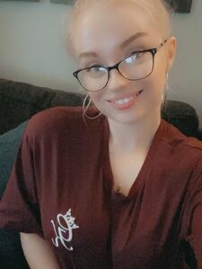 Rebeccaca nouvelles photos nues hot OnlyFans fuitées