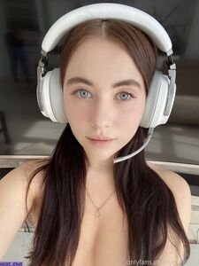 arilaviee exclusif onlyfans nudes fuités