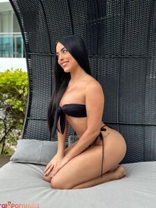 Gemelas Abello Aka Twins Bella Nude Curvy Boobs And Booty Onlyfans Leaks Photos