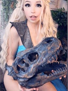 Belle Delphine – Daenerys Targaryen (20 pictures)