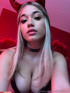 Sofiiiagomez Cosplay di Diavolo Album Onlyfans a Pagamento con Fianchi Curvi
