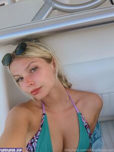 Chanelbestcoast onlyfans trapela le ultime foto di nudo