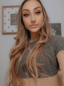 Carly è una foto trapelata di una webslut