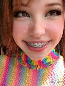 Set Onlyfans di Belle Delphine Coniglio Arcobaleno Trapelato