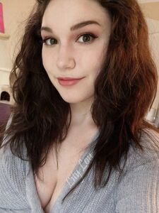 Foto e video nudi di Lily Lou trapelati da OnlyFans