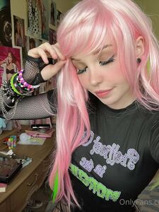 Set Onlyfans di Belle Delphine Home Alone trapelato - Influencer Gonewild