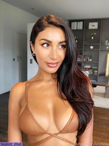 Laryn-18xxx 限定 OnlyFans 流出ヌード