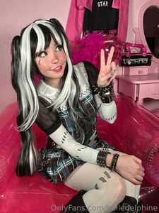 ベル・デルフィン ヌード フランキー・スタイン コスプレ Onlyfans セット 流出 - インフルエンサー Gonewild