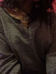 ParasixticbabiのOnlyFansがヌード写真を流出