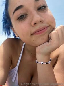 Sofia Gomez, também conhecida como sofiiiiagomez, fotos vazadas de seus seios e bumbum curvilíneo no OnlyFans em 2023.