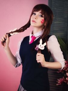 Caticorn brincando. D.Va. Overwatch. Colegial (15 fotos)