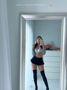 Vazaram as fotos mais recentes de Anna Louise no OnlyFans.