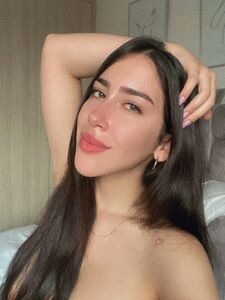 Saralia aka gummies15 novas fotos nuas quentes vazadas do OnlyFans