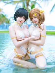 Azami-Martini Duo (16 fotos)