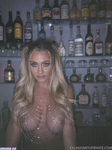 Novas fotos nuas quentes de Celina Smith vazadas do OnlyFans