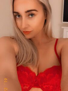 Arabellajadex слила последние обнаженные фотографии на OnlyFans