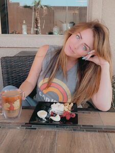 Софи Ди новые горячие утеченные нюды OnlyFans