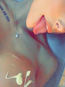 Скайлер Ло новые горячие утеченные обнаженные фото OnlyFans