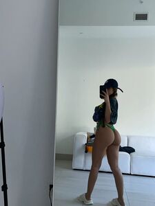 Эмарр Б новые горячие утеченные нюды OnlyFans