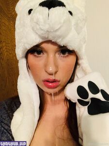 утечки обнаженных фотографий annablossom с OnlyFans