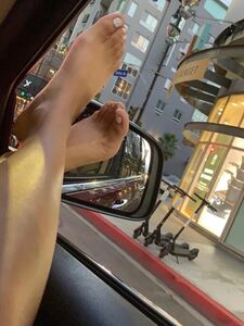 Утечки обнаженных фотографий и видео Маи Бижу на OnlyFans