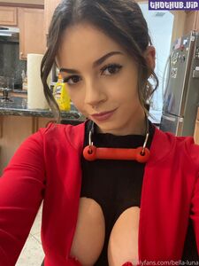 Беллалуна слила в сеть свои последние обнаженные фотографии на OnlyFans.