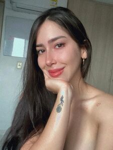 Саралия, также известная как gummies15, новые горячие утечки обнаженных фото OnlyFans