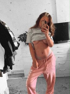 Emmillsxx yeni sıcak OnlyFans sızdırılmış nudes