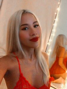 nina cola onlyfans çıplak foto sızıntıları