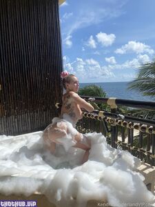 Kendra Sunderland'ın OnlyFans'taki çıplak fotoğraflarının sızıntıları