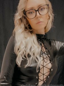 Kaitlinsmith'in OnlyFans hesabından son çıplak fotoğrafları sızdı.