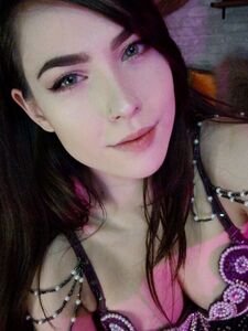 Emily Grey'in OnlyFans'tan sızdırdığı çıplak fotoğraflar