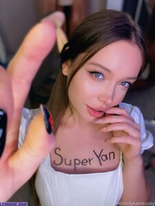 Kate Kuray'a ait yalnızca OnlyFans'tan sızdırılan çıplak fotoğraflar