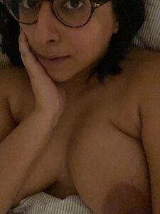 Zarahaider 新的热门 OnlyFans 泄露裸照