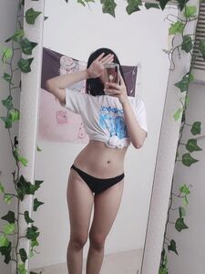 LiaBear又名LiaBear20新热OnlyFans泄露的裸照