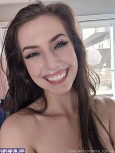 斯宾塞小姐新的热门OnlyFans泄露裸照